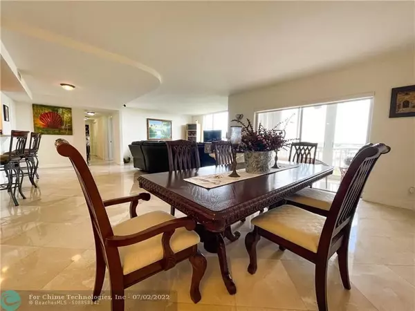 Hollywood, FL 33021,3800 Hillcrest Dr  #806