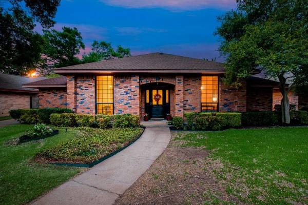 1104 Tulane Drive, Arlington, TX 76012