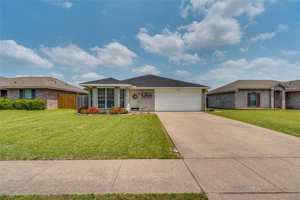 109 Breanna Way, Waxahachie, TX 75165