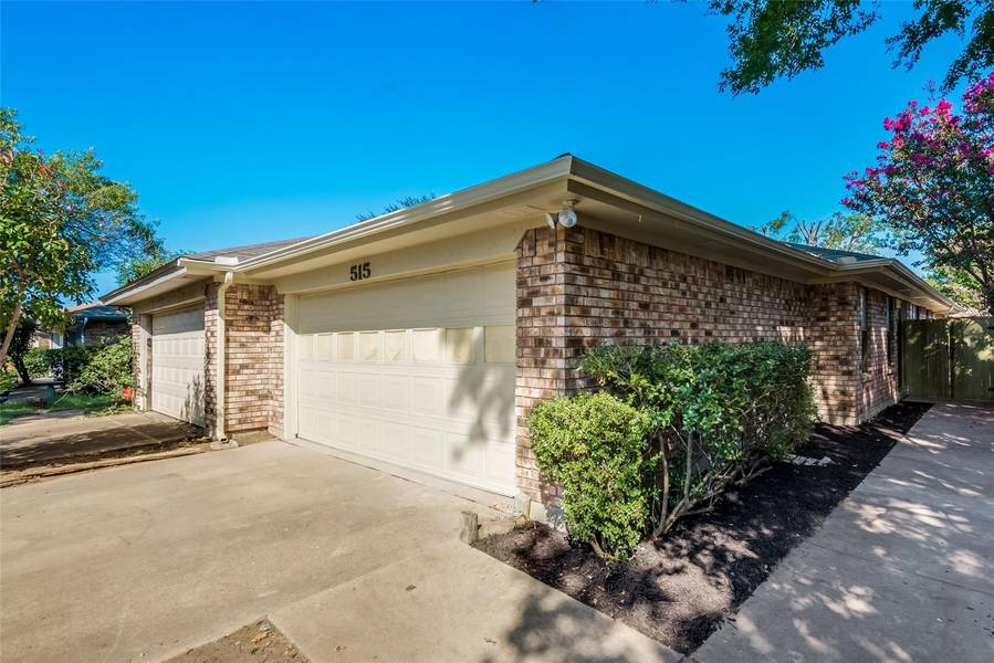 515 Essex Place, Euless, TX 76039