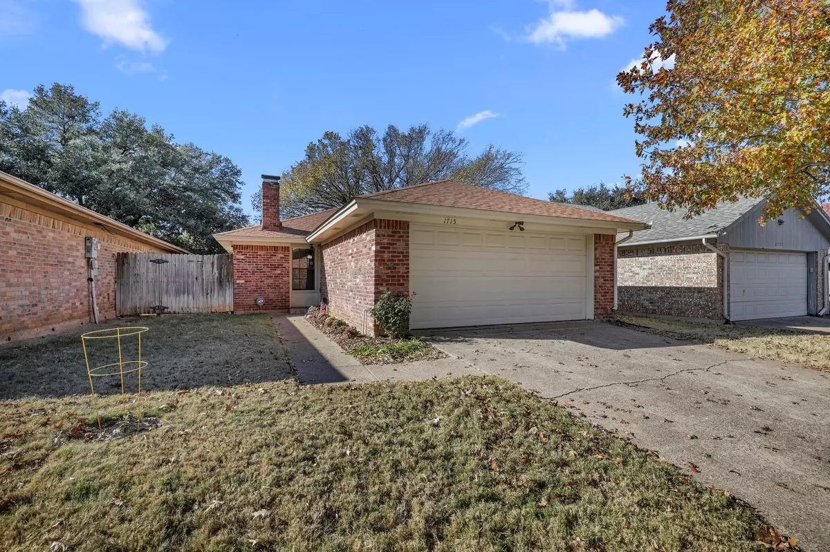 Euless, TX 76039,1715 Red Bud Lane