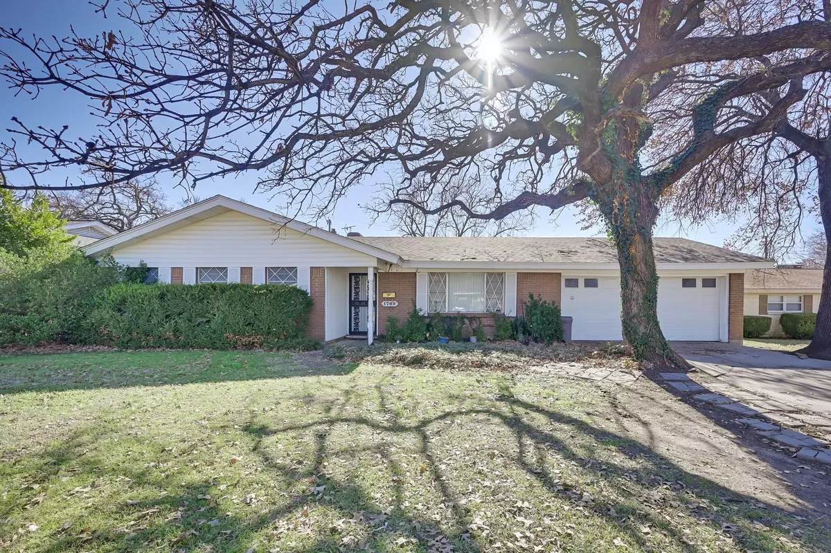 Euless, TX 76040,1709 Windlea Drive