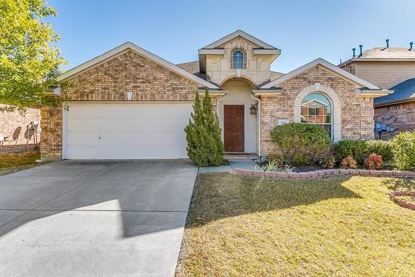 307 Bradbury Drive, Euless, TX 76040