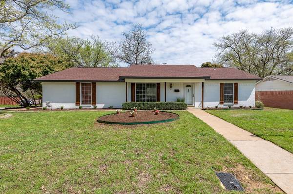 409 Huntington Drive, Euless, TX 76040