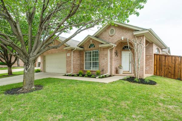 1000 Harwood Court, Euless, TX 76039