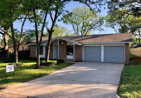 1311 Johns Drive, Euless, TX 76039