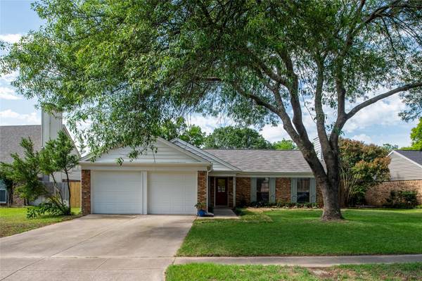 314 Harrington Lane, Euless, TX 76039