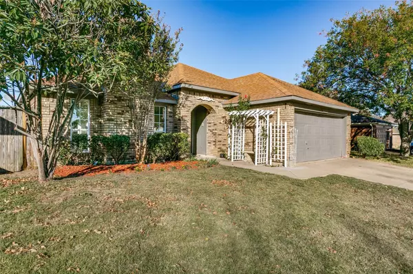 Euless, TX 76040,2702 Amberton Place