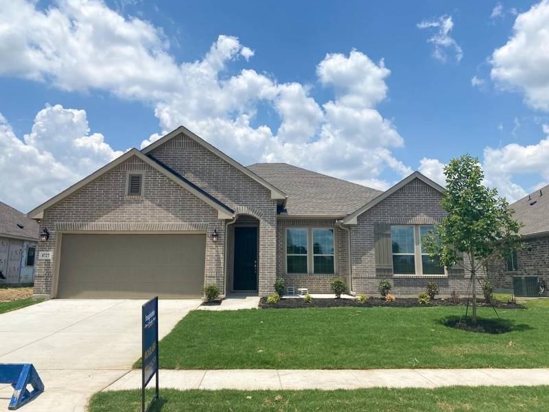 4727 Lake Front Drive, Haltom City, TX 76137