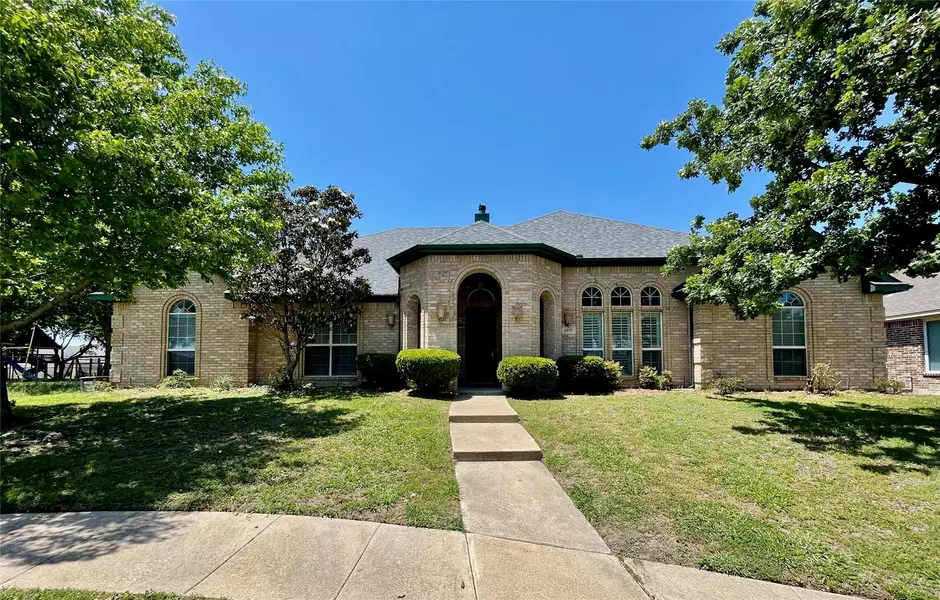 1937 Woodside Knoll Drive, Garland, TX 75040