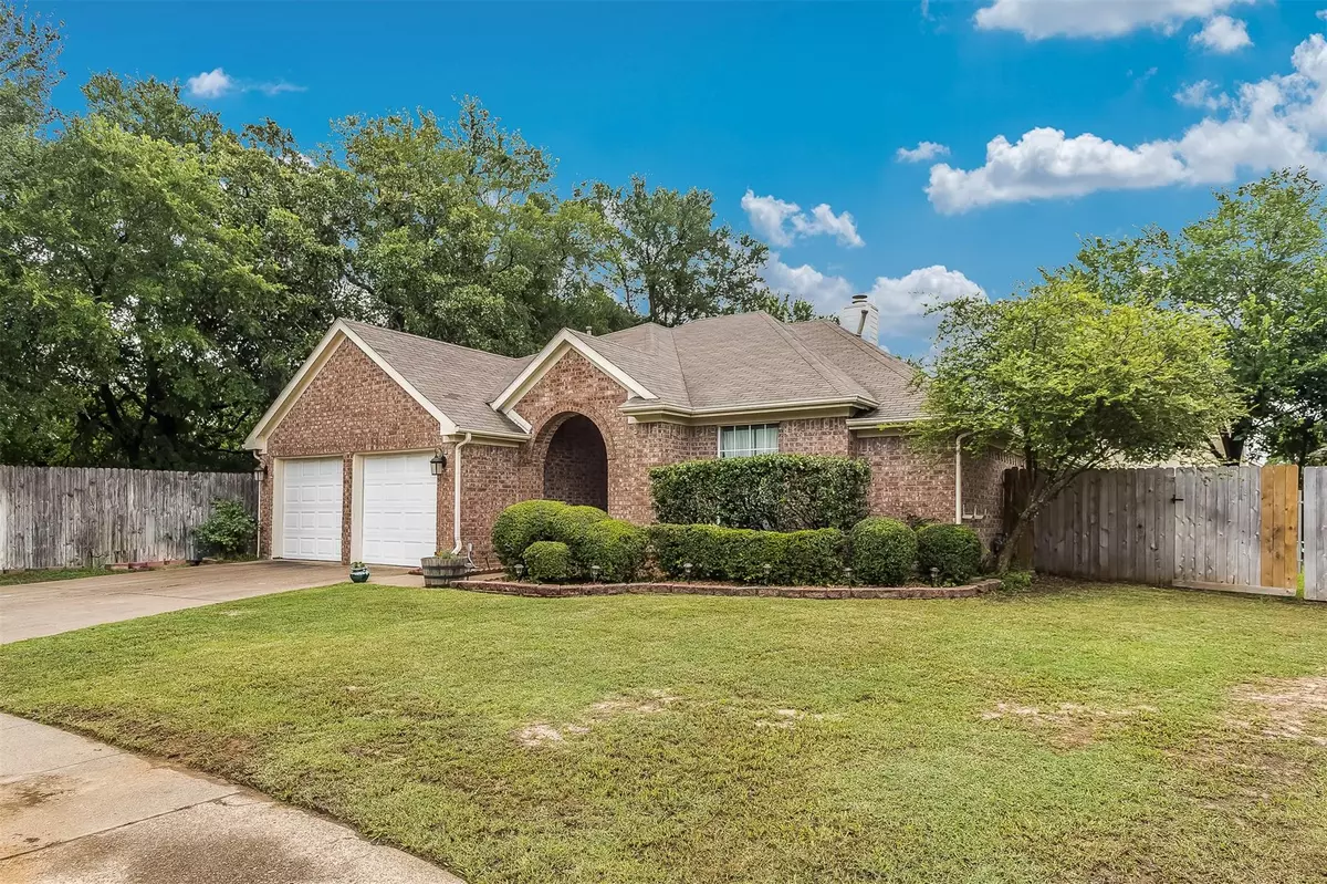 Euless, TX 76040,2501 Chesapeake Court