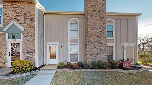 160 Merlin Way, Euless, TX 76039