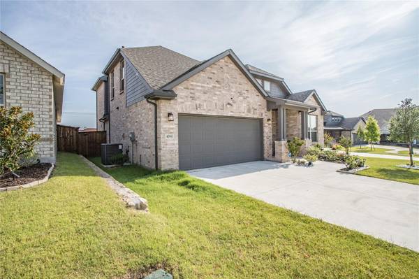 4761 Tanglewood Drive, Haltom City, TX 76137