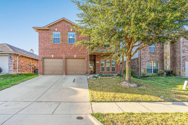 5137 Mirror Lake Drive, Haltom City, TX 76117