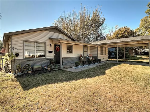 5236 Madella Street, Haltom City, TX 76117