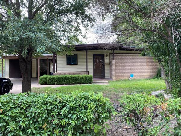 4905 Virgil Street, Fort Worth, TX 76119