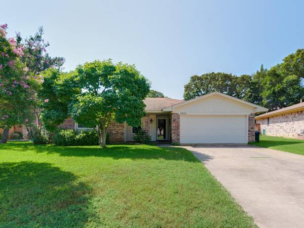 2861 Panhandle Drive, Grapevine, TX 76051