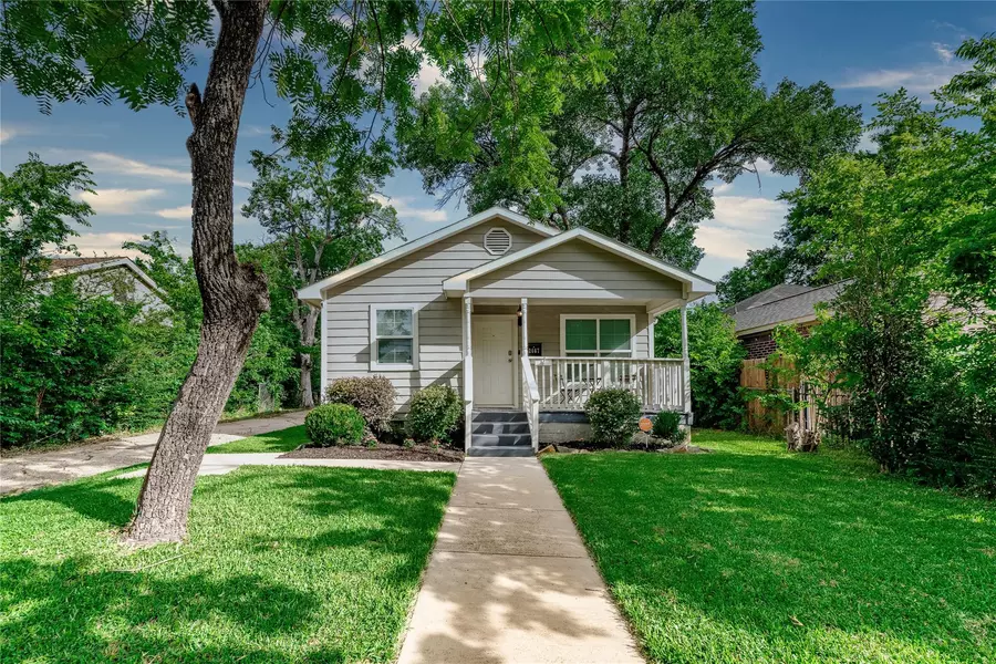 2667 E Ann Arbor Avenue, Dallas, TX 75216