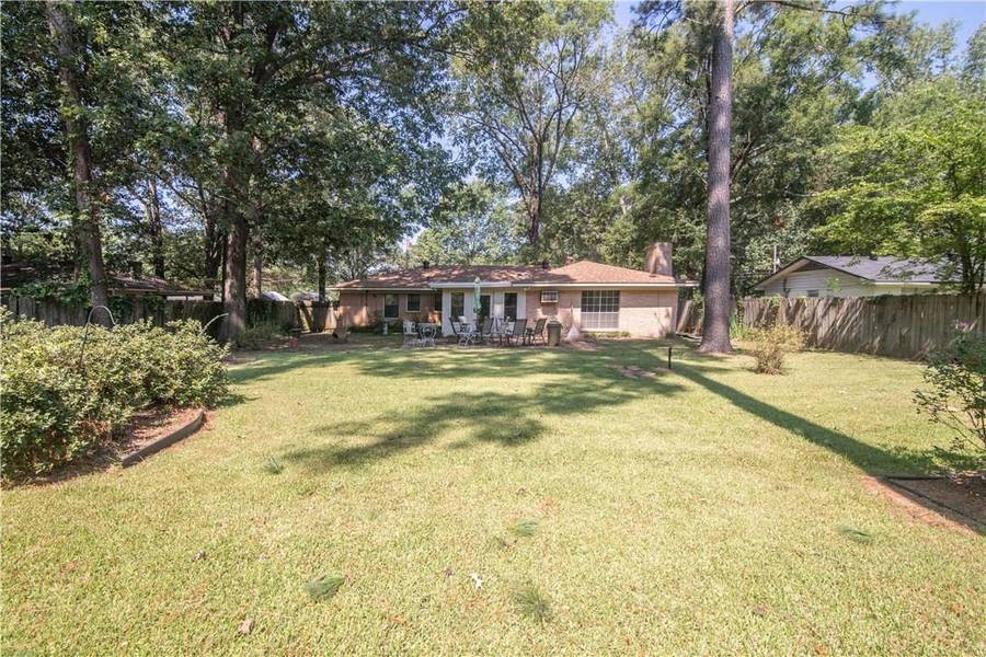 1216 Lee Street, Benton, LA 71006