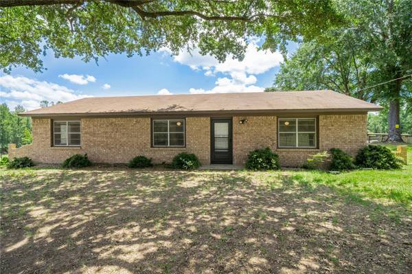 4944 County Road 1342, Pittsburg, TX 75686