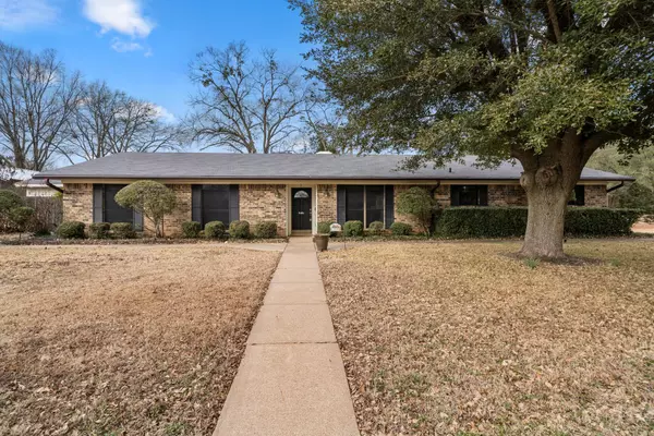 310 Country Club, Pittsburg, TX 75686