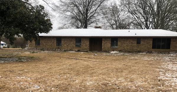 202 Gray Street, Pittsburg, TX 75686