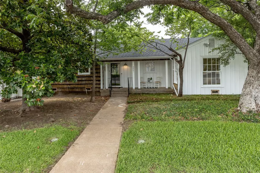 3901 Meadowbrook Drive, Fort Worth, TX 76103