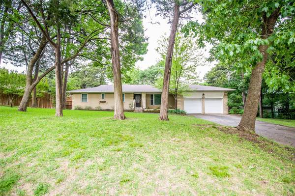 1020 Crestview Drive, Cedar Hill, TX 75104