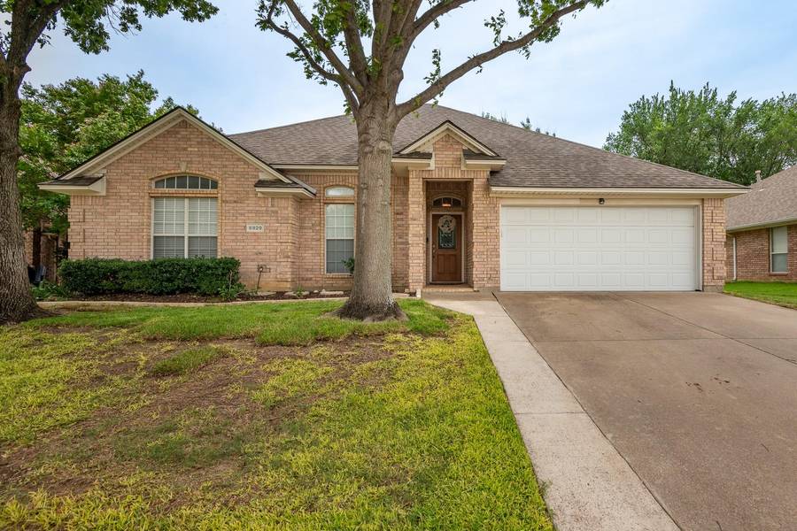 6929 Herman Jared Drive, North Richland Hills, TX 76182