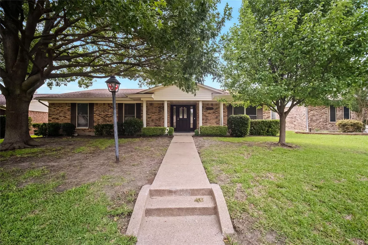 Mesquite, TX 75150,2616 Brook Hollow Lane