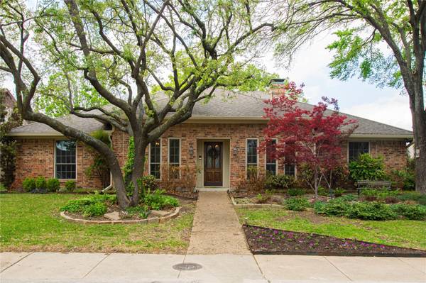 10019 Silver Creek Road,  Dallas,  TX 75243