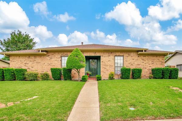 405 Edgemere Drive, Garland, TX 75043