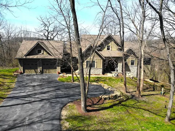 19 Bayberry Drive, Galena, IL 61036