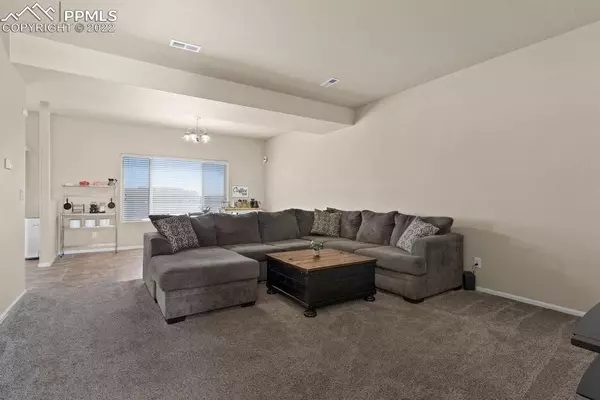 Pueblo, CO 81008,1724 Killdeer CT