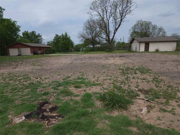 202 Woody Street, Alvord, TX 76225