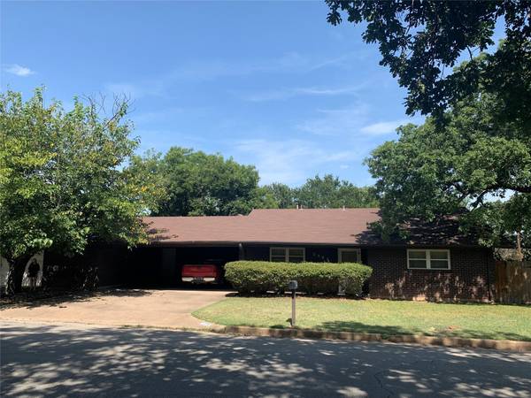 2205 Morningside Drive, Mineral Wells, TX 76067