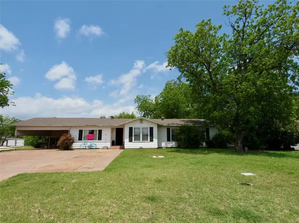 801 Montgomery Road,  Graham,  TX 76450