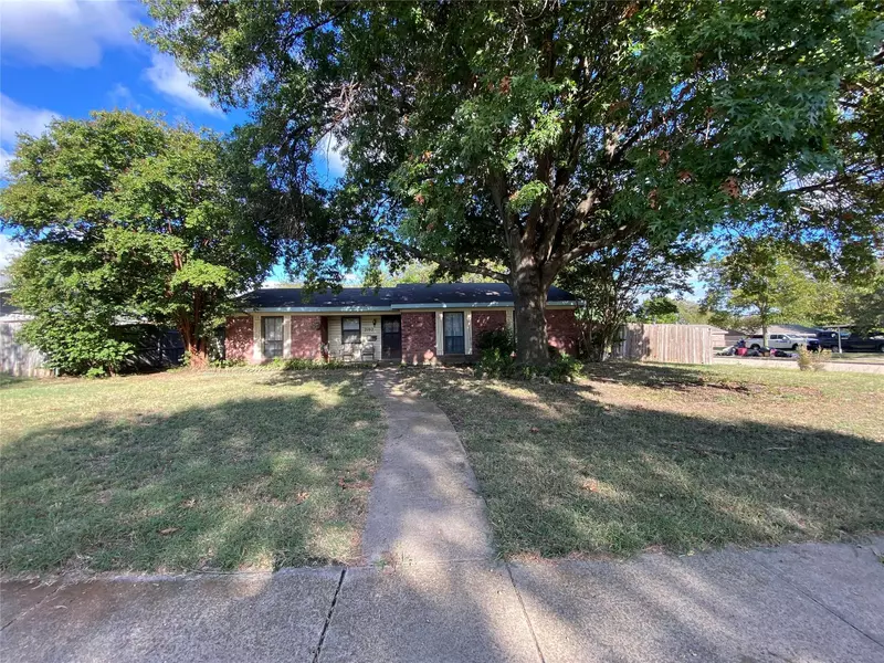 2102 Edna Smith Drive, Garland, TX 75040