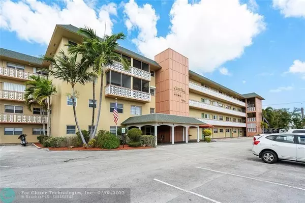 Deerfield Beach, FL 33064,941 Crystal Lake Dr  #402