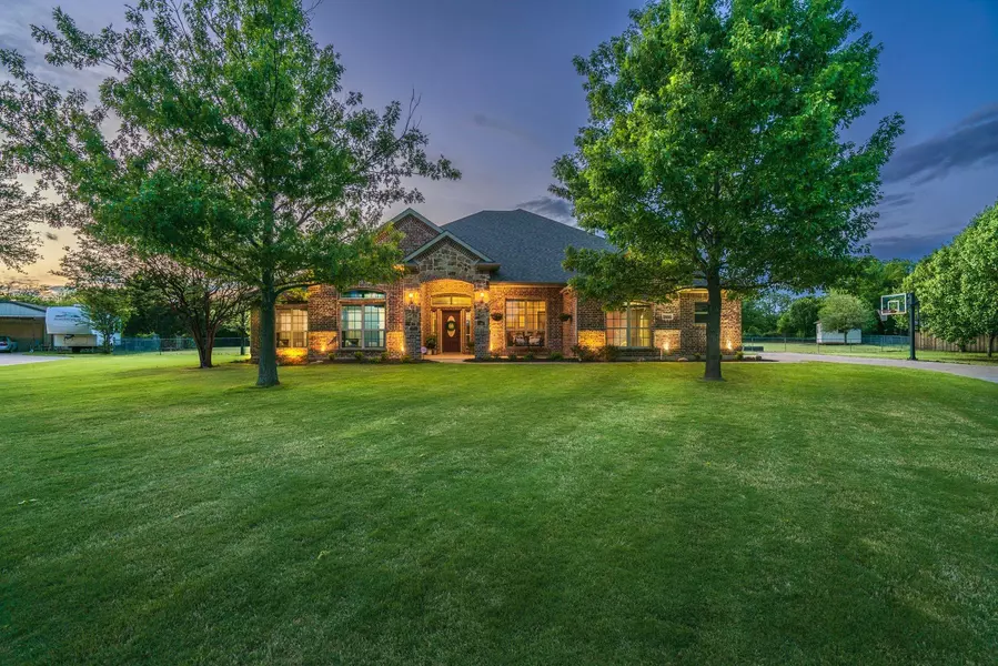 5600 Poppie Circle, Midlothian, TX 76065