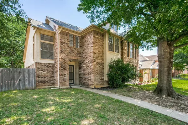 622 Essex Place, Euless, TX 76039