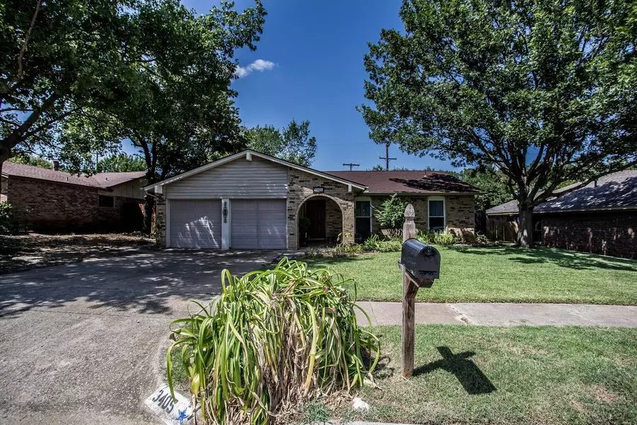 3405 Palomino Drive, Arlington, TX 76017