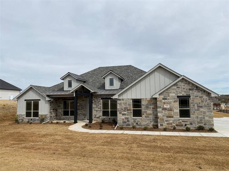 709 Coastal Meadows Court, Granbury, TX 76049