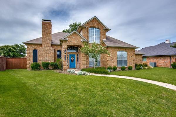 2016 Carillon Lane, Carrollton, TX 75007