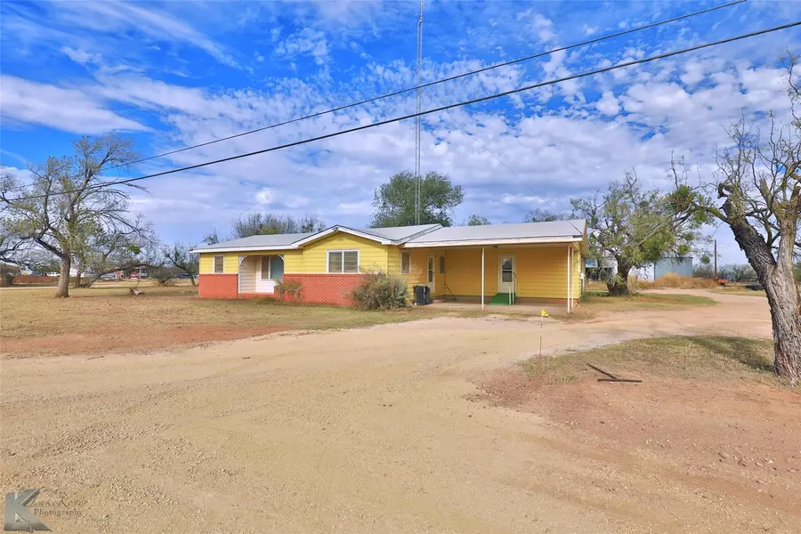 526 2nd Street, Trent, TX 79561