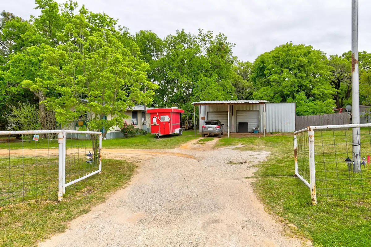 Cleburne, TX 76031,2313 County Road 427a