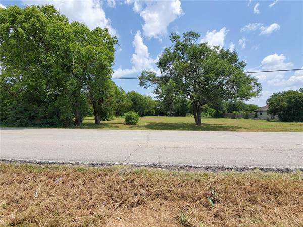 2550 Sunnymeadow Road, Lancaster, TX 75134