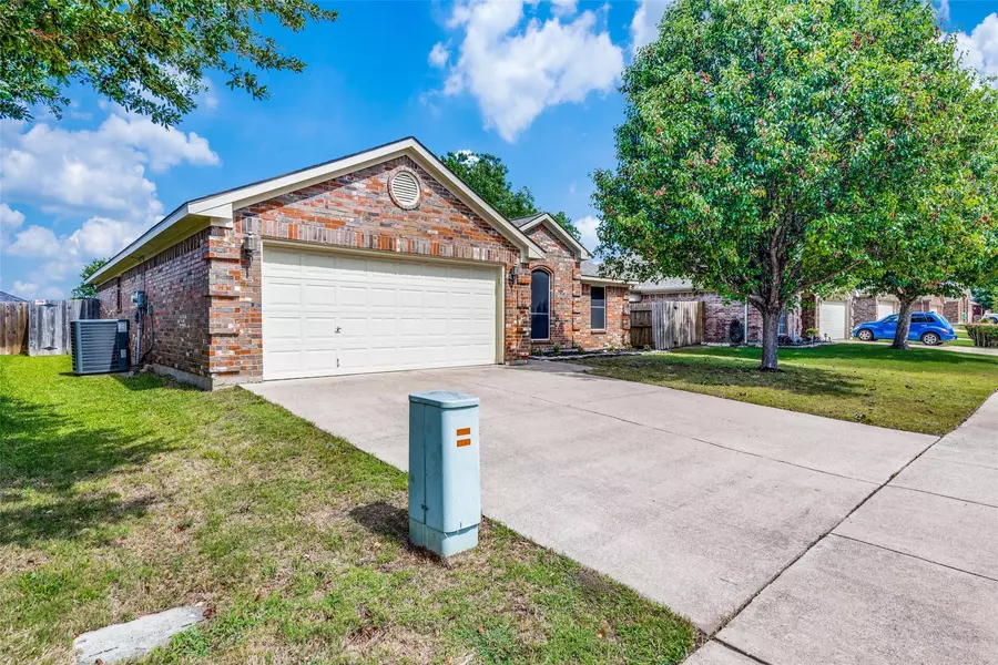 5740 Crowder Drive, Fort Worth, TX 76179