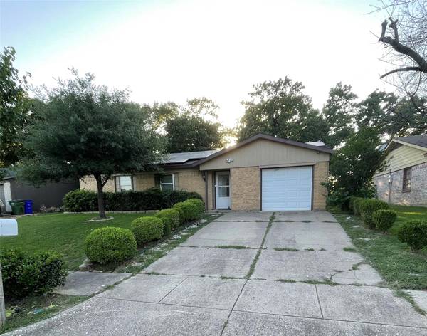 4033 Ambassador Way, Balch Springs, TX 75180