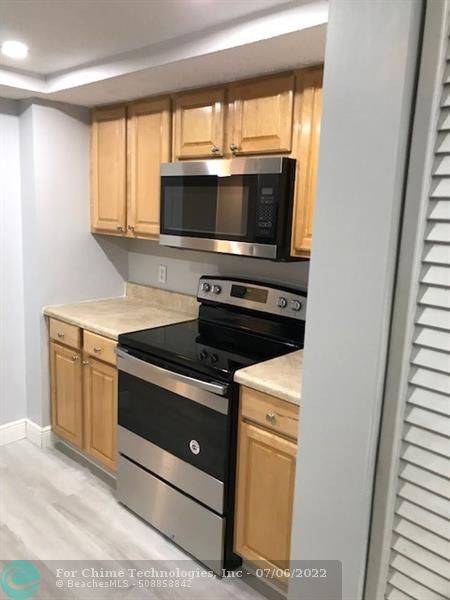Lauderhill, FL 33319-6165,5530 NW 44STREET #201C